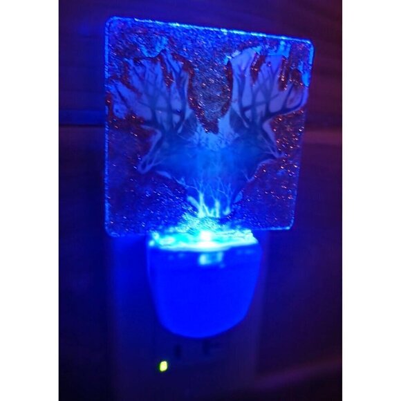 Wildlife Deer Silhouette Glitter Night Light With Blue Color  4" x 2.75" - Picture 2 of 6